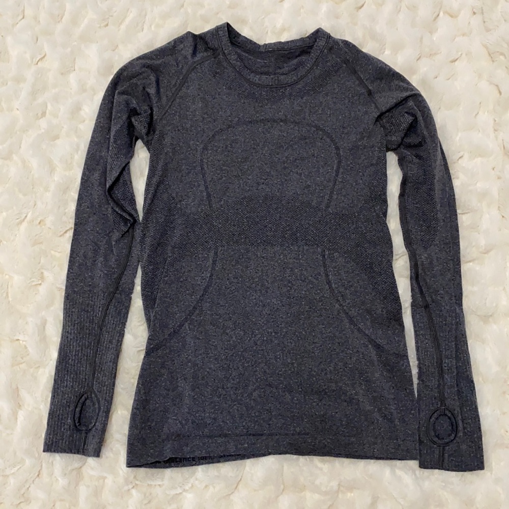 Lululemon long sleeve grey shirt